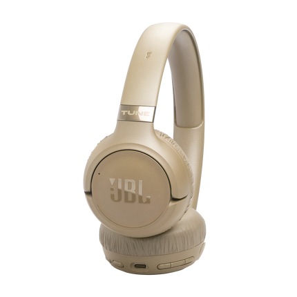Слушалки JBL Tune 680NC, бежови, детайл на чашката и лентата за глава