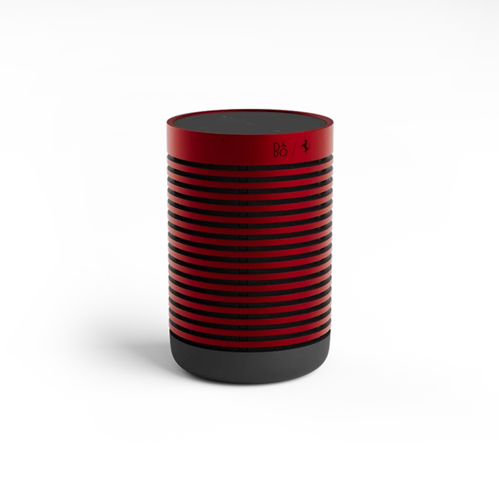 Beosound Explore Ferrari Edition — imagine de ambianță.