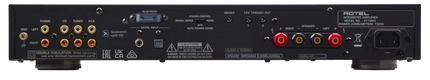 Panoul din spate al Rotel A11MKII: intrarea phono, intrările analogice RCA, intrările digitale coaxiale și optice și bornele pentru boxe