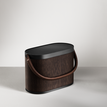 Bang & Olufsen Beosound A5 resigilat - Dark Oak