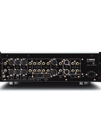 Предусилвател Yamaha C-5000