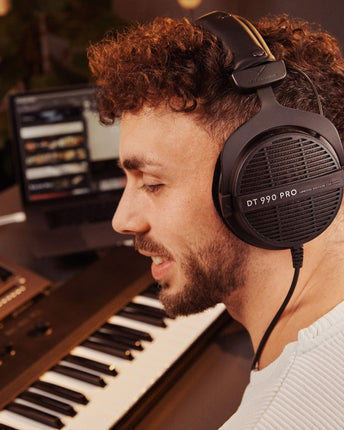 Casti Hi-Fi Beyerdynamic DT 990 PRO 250 Ohm Black Limited Edition