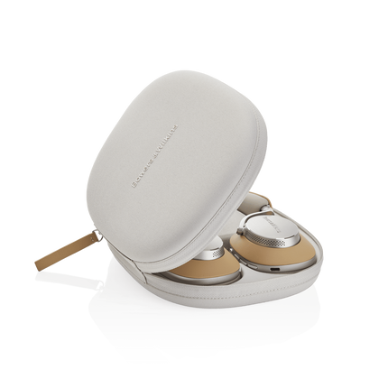 Bowers & Wilkins PX8
