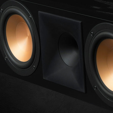 Klipsch RC-64 III - prim-plan cu palnia Tractrix patrata intre woofere