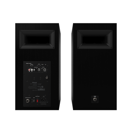 Panoul din spate al boxelor Klipsch The Nines, cu intrarile HDMI-ARC, phono, optic, USB si iesirea de subwoofer
