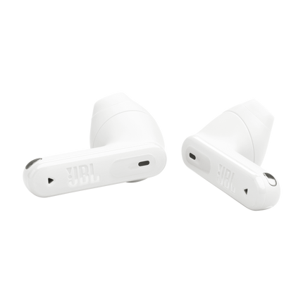 Слушалки JBL Tune Flex 2 (бяло): двете слушалки, изглед под ъгъл